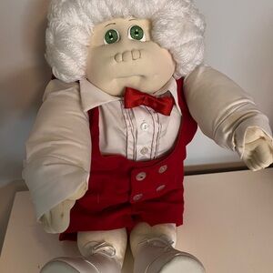 Xavier Roberts Hand signed 1980 soft sculpture cabbage patch doll